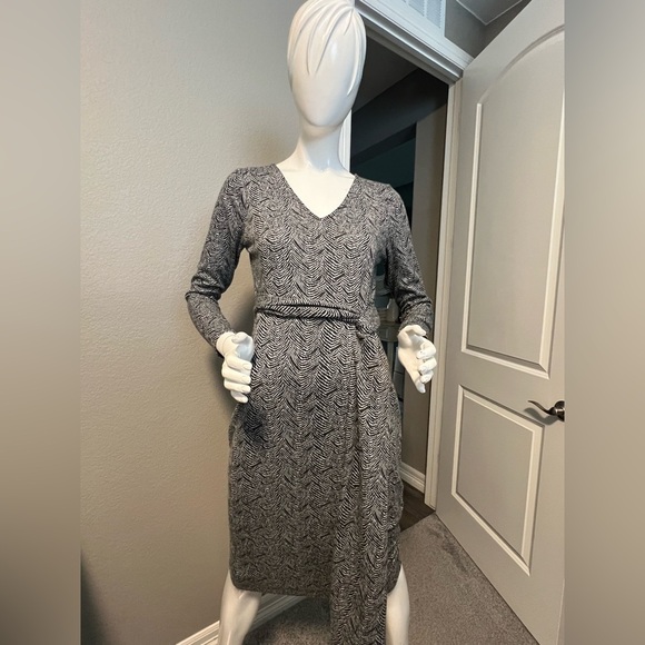 WHBM Petite Cozy Midi Dress with Twisted Belt size SP - Picture 1 of 10